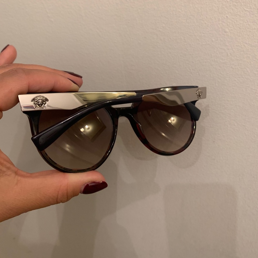 Versace Sunglasses - Picture 6 of 10